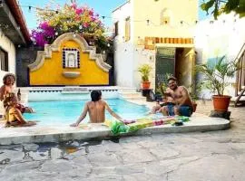 Old Bells Hostel Santa Ana
