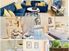 Spacious & Stylish Stay - Perfect for Families & Contractors ! 3 Bedroom House in Reading upto 3 Free Parking !!