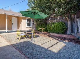 Solvang Bungalow B, hotel in Solvang