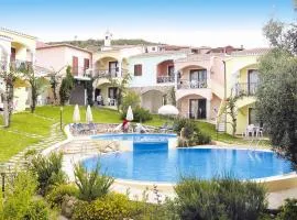 Apartment with pool in the Residence Badus