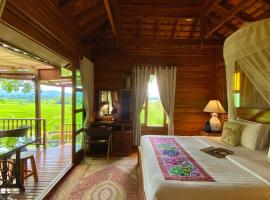 Nan Seasons Boutique Resort, hôtel à Nan