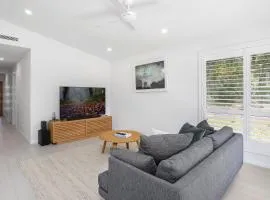 Clovelly - Book 3 nights, pay for 2!