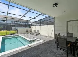 Luxury Villa 5 bedrooms Pool 9 miles from Disney