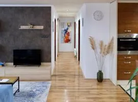Trón Apartman 2