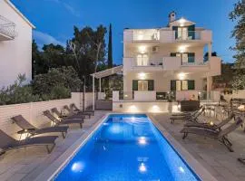 Attractive apartment in Slatine