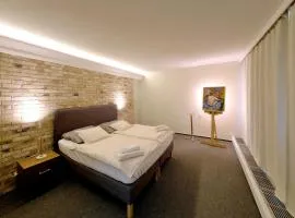 ViDa Prostorný 220 m2 3BR Apartmán s Krbem a Zahradou, Ideální pro Rodiny