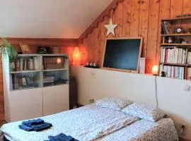 Jolie chambre châlet Chez Marine