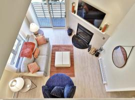 Gorgeous 2BR, 2BA Woods Condo V5 - Pool, Hot Tub, Spa, Tennis, Gym, hotel em Killington