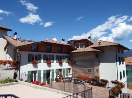 Agritur Primo Sole, hotel a Cles