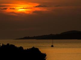 Apartments ZB, hotel in Maslinica