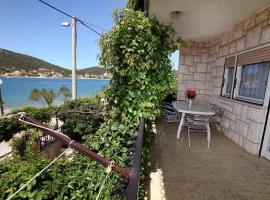 Apartments Mar, hotel v destinaci Vinišće