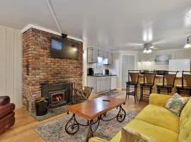 Powder Park Place - Lower Unit - Cozy and close to the Mountain! Ski rental deals!