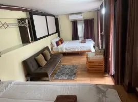 ห้องลานเคียงดาว บ้านสวนสราญชล