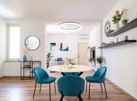 TUSCAN LUXURY APARTMENT in the Centre - with Wi-Fi, Gym, Terrace
