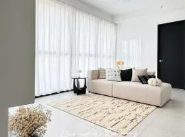 Georgetown Childroom Seaview & Cityview Infinity Pool with 2 Carpark
