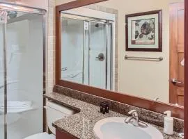 Stonegate Resort Unit C402