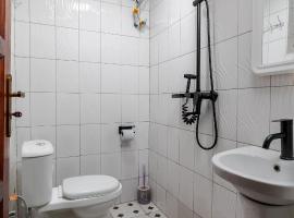 Haber motel - Katabi, hotel s jacuzzi v destinaci Entebbe