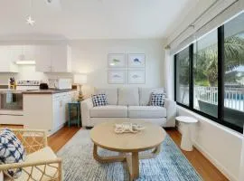 Sailfish Suites 8 - Waterfront Lodging