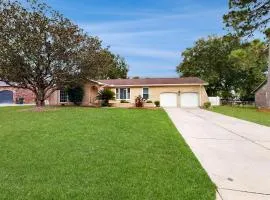 Palmetto Charm Oasis