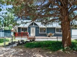 Woodland Escape - Quiet Area, Walk to Hiking Trails & Park!
