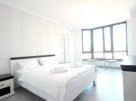 "Deluxe Apartments" L 26-10 - 11217