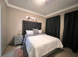 Experience home away from home!, hotel in Chartwell
