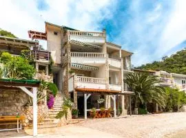 Apartments Villa Smokvina