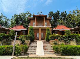 Sunrise Sea Hill Cottages, hotel en Karimunjawa