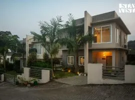 StayVista at Ohana 36 - Lawn, Gazebo & BBQ