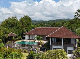 Villa Ponjok Batu Residence, Hotel in Bukti