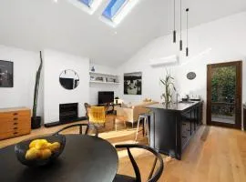 Central Location Holiday Home