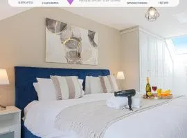 Wavendon Retreat - Sleeps 6 - Driveway Parking, Self-Check-In, Fast Wifi and Smart TV by YOKO PROPERTY