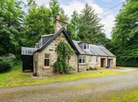 Red Squirrel Cottage, Family & Pet Friendly Adventure Retreat, Strathdon, Aberdeenshire