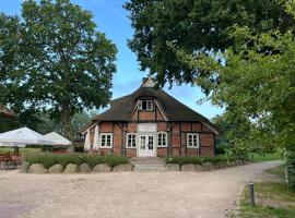 Idyllischer Erholungsurlaub im Historischen Bauernhaus auf der Prinzeninsel Plön, hotel v destinaci Plön