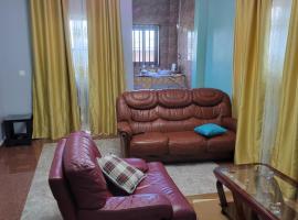 Carolina Lodging Apartment - Free & Fast Wi-Fi, hotel que aceita pets em Douala