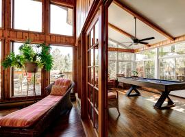 Chalet Suisse, SPA, Billard, Ski et Montagne, hotel v destinaci Sainte-Agathe-des-Monts