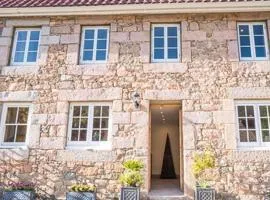 Charming en-suite bedroom with patio in St Aubin