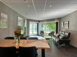 Modern and Spacious Apartment in City Centre