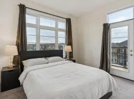A Brand New 4BR Townhouse in Thorold Retreat