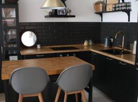 cozy family apartment, chalupa v destinaci Cetinje