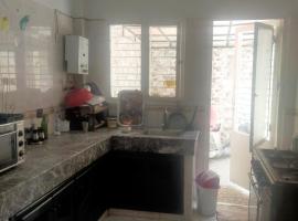 Maison, hotel in Ville Nouvelle