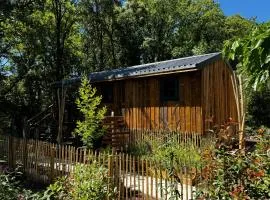 Cabane en bois pour 5 personnes avec espace extérieur privatif et climatisation