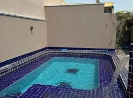 Casa grande com Piscina e Churrasqueira