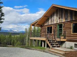 Cabin on 15 acres with Mtn view, firepit, Starlink