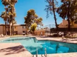 Rustic Farmhouse Old Town Condo W Patio & Pool
