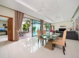 Relax & Enjoy Stay! Elegant 3BR Pool Villa Talosy