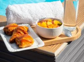 Evasion en plein cœur de la ville Studio Jacuzzis Sauna et piscine au centre de Port-Louis