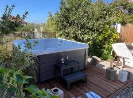Villa Kallisti - private villa with hot tub, large garden, close to the beach