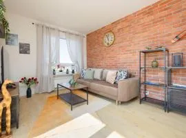 Exceptional Apartment in Warsaw with Parking by Noclegi Renters