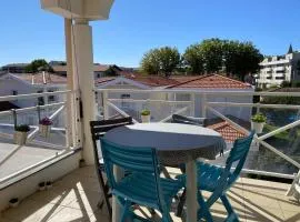 VILLA MARINA 2 pieces avec parking et wifi centre